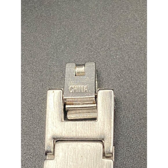 Vanity Fair Quartz Womens Watch Gold Face Crystals Two-Tone Band New Battery - Picture 6 of 6